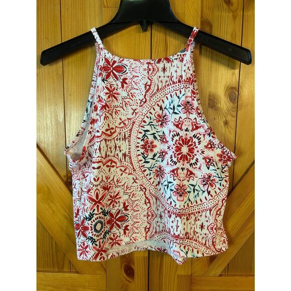 Torrid Red White Wildflower Mandala Foxy High Neck Crop Top Size 2/2XL (5246) - Picture 2 of 3